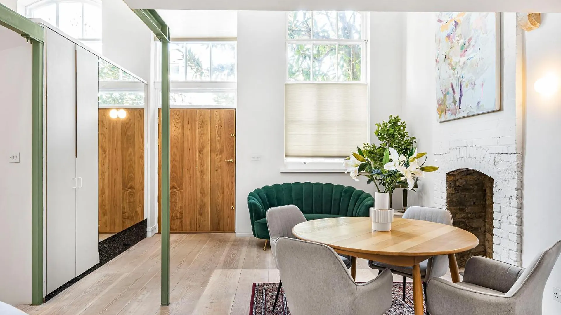 Holiday home Schoolbell Mews Full 3 Bedroom 2 Bathroom Architect Designed Mews House Fabulous Bow, Victoria Park Location London United Kingdom