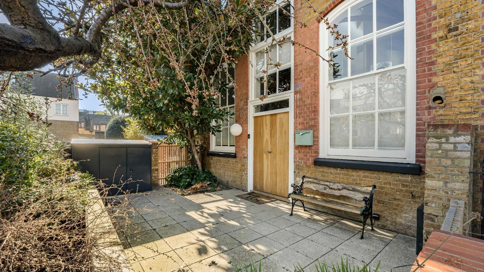 Holiday home Schoolbell Mews Full 3 Bedroom 2 Bathroom Architect Designed Mews House Fabulous Bow, Victoria Park Location London United Kingdom